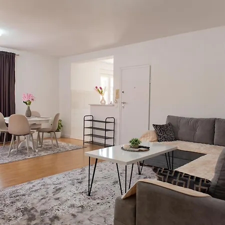 Amarilis Apartment *